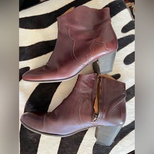 Isabel Marant Dicker boot. Very beautiful chestnut color